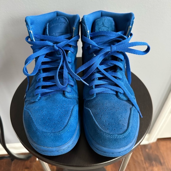 Nike Jordan 1 Retro Blue Suede – Men’s Size 9  Model 332550-404  AUTHENTIC - EUC main image 13